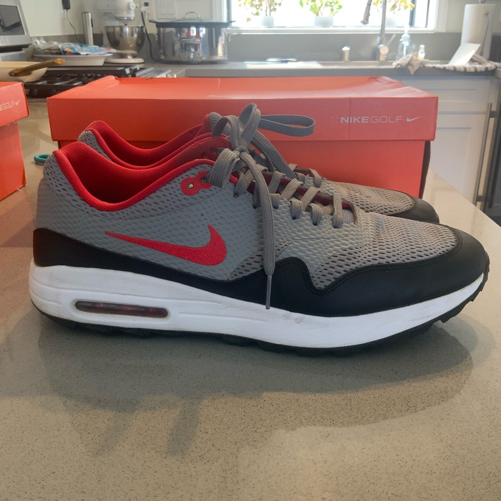 Nike AirMax Golf Shoe in size 13